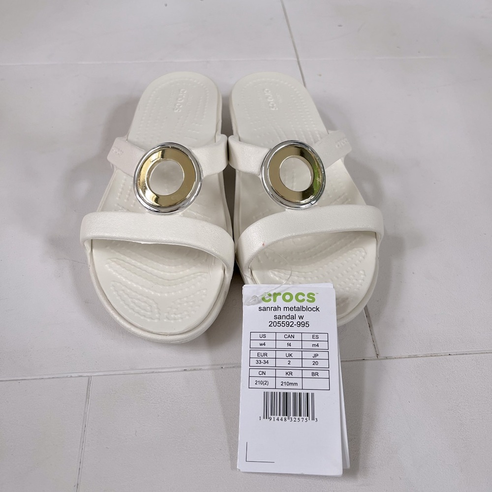 Crocs Sanrah Metalblock sandals New With tags 205592-995